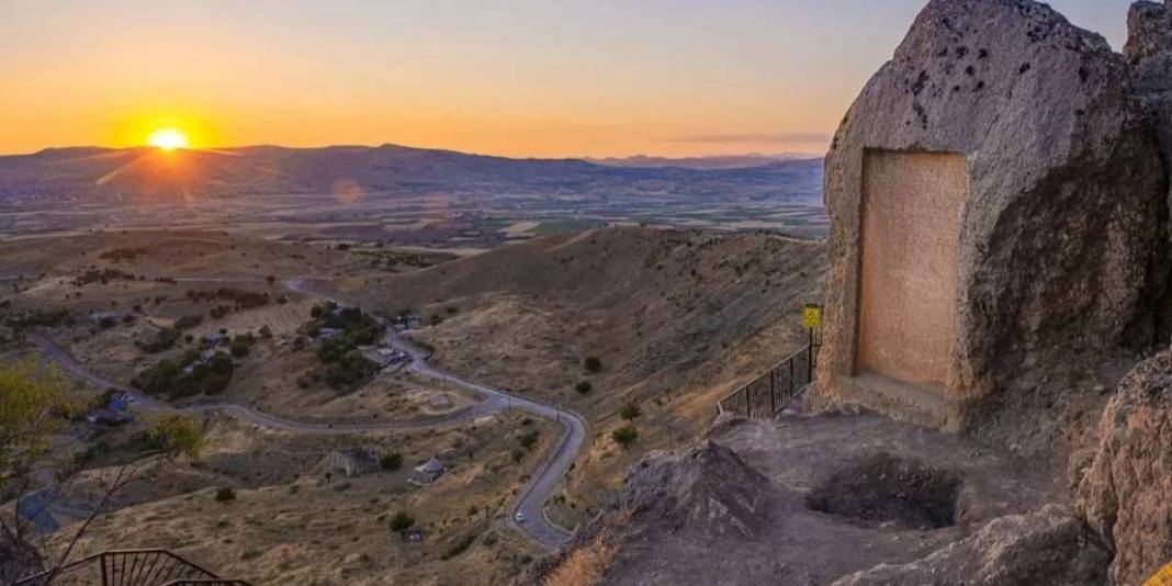 3 bin yıllık kaleden Osmanlı mirası! Kazı çalışmalarında 4 odalı Osmanlı karakoluna rastlanıldı 7